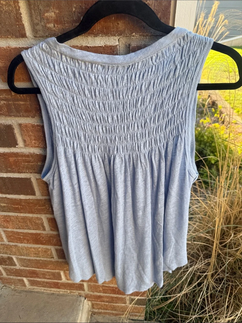 We The Free Ladies S Oversized Light Blue Smocked Yoke Flowy Cold-Shoulder Tank
